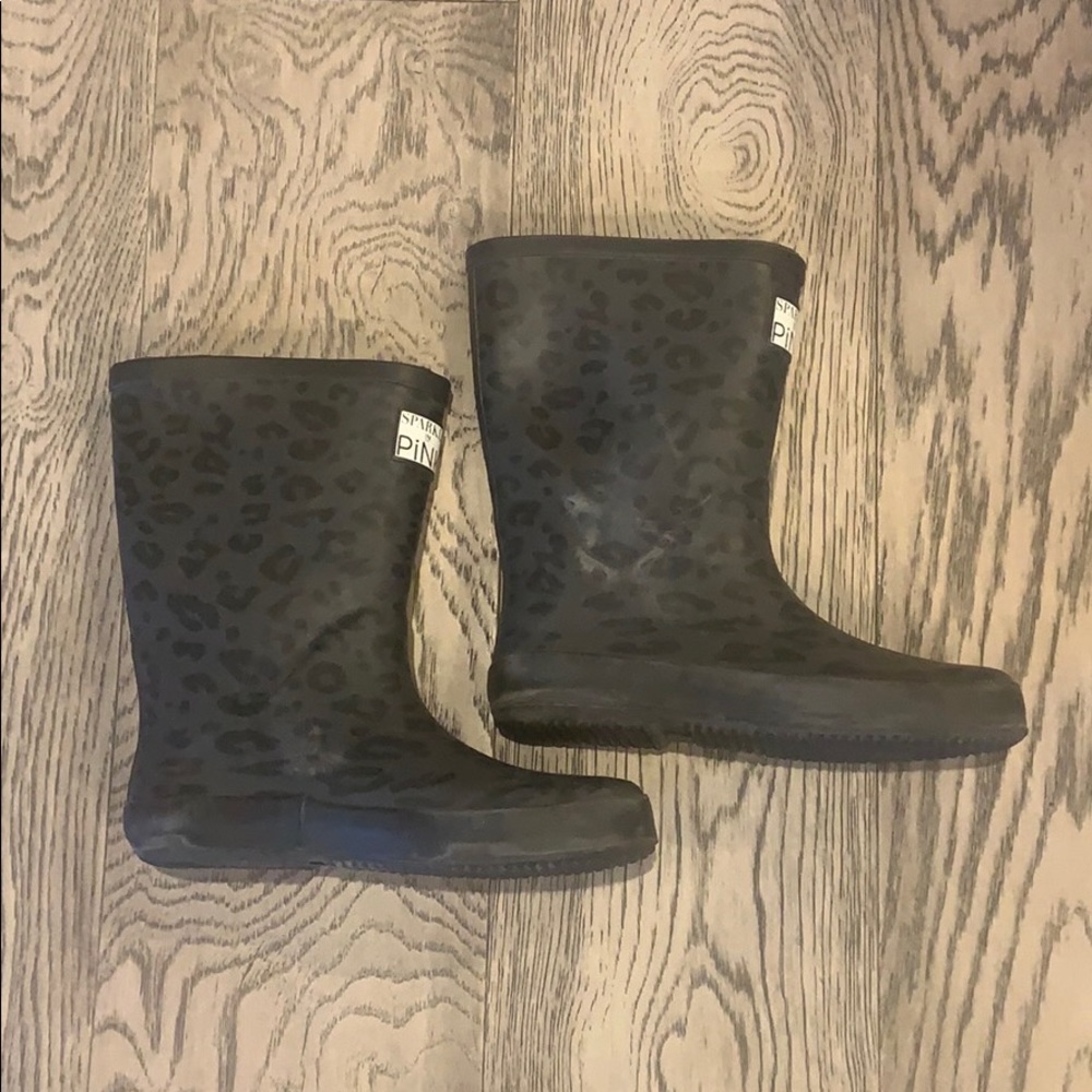 Animal Print Black Rain Boots- Size 3